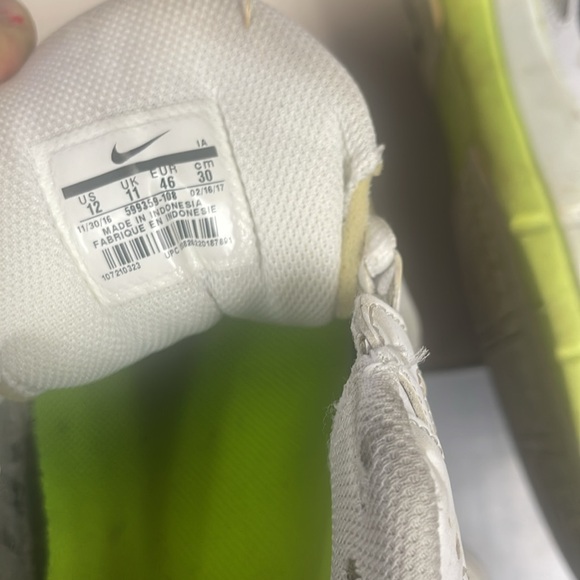 Nike Shoes - Picture 6 of 7